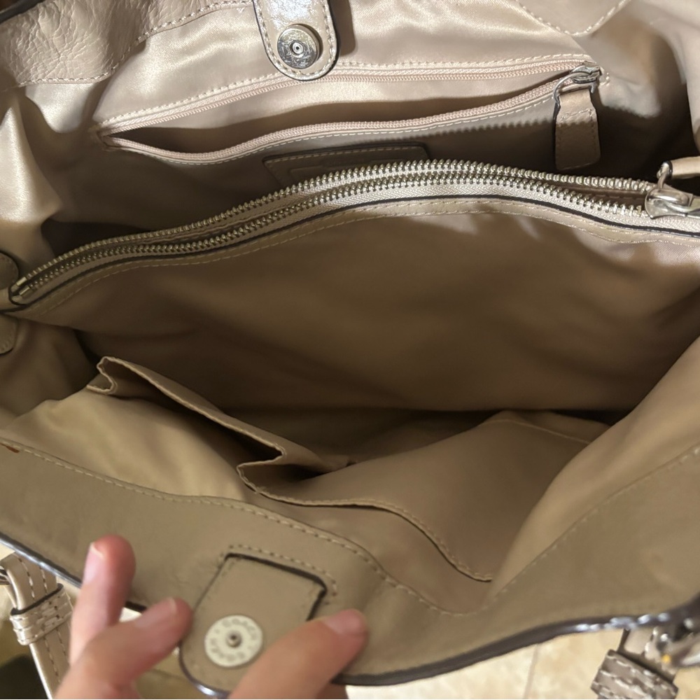 Coach Alexandra Large Leather Shoulder Bag in Ivory - Picture 6 of 12